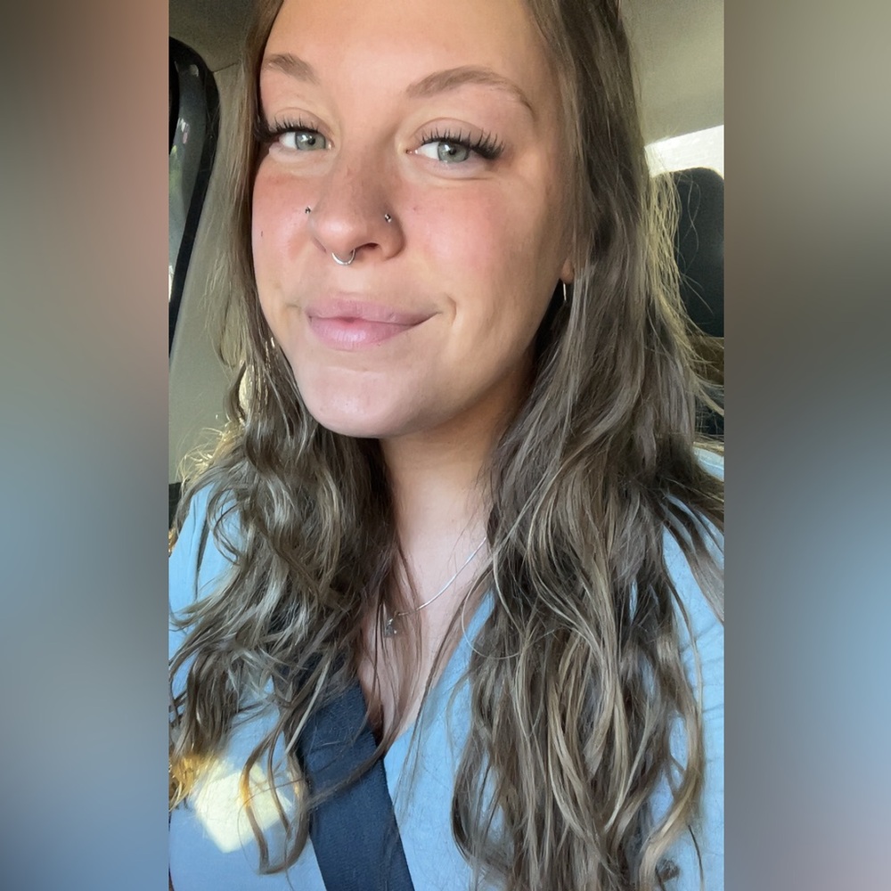 Meet your Posher, Camille